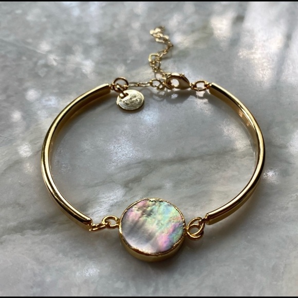 Dainty Mother of Pearl Bracelet - Picture 1 of 8